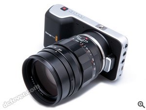 亦可使用手動鏡系統，例如 Voigtlander 的 F0.95 系列 