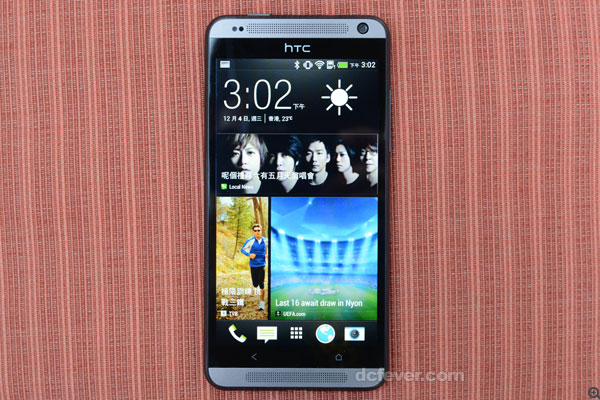 機面配備 HTC One 的 Boom Sound 前置立體聲揚聲器