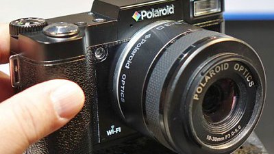 以行動上訴、Polaroid 無反 iM1030W 變臉重來 