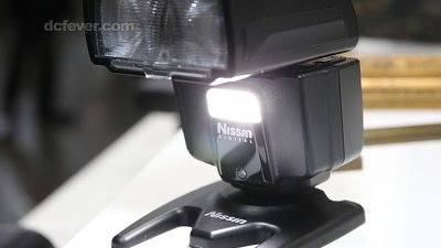 Nissin CP+「閃燈牆」夠特色、可愛的骰 i40 登場
