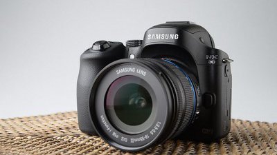 EVF 都玩多角度設計？ Samsung NX30 高階無反測試
