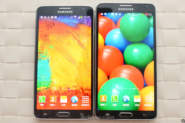 Samsung Galaxy Note 3 Neo 體積較 Note 3 小 (左為 Galaxy Note 3 Neo ／ 右為 Galaxy Note 3 )
