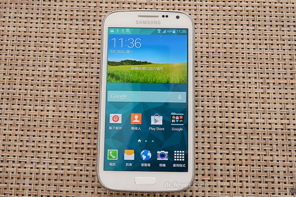 Galaxy K Zoom 機前像 Galaxy S5 