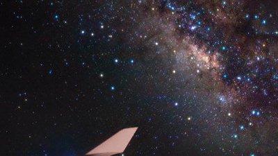 解悶！飛機倉內都可以拍攝銀河