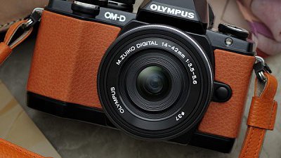 經典貴氣爆燈！ 全新 OLYMPUS OM-D E-M10 套裝特別版香港有售