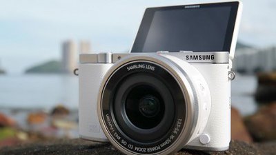 內外兼備抵玩之作：Samsung NX 3000