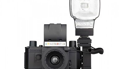 Lomo 都要玩得專業︰Konstruktor DIY 相機閃燈支架