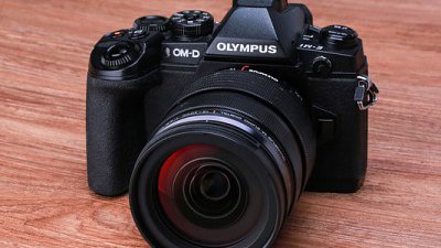 5 軸防震．遠行好拍檔：Olympus OM-D E-M1