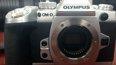 E-M1 銀色版現身！傳新 Firmware 或釋放 4K 拍片功能？