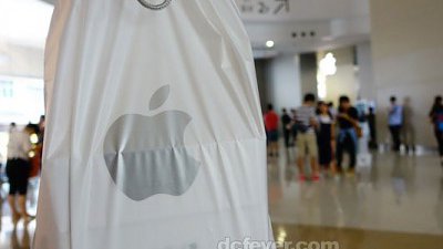 是蘋果還是葡萄？iPhone 6 推出 Apple Store 門口回收價實況