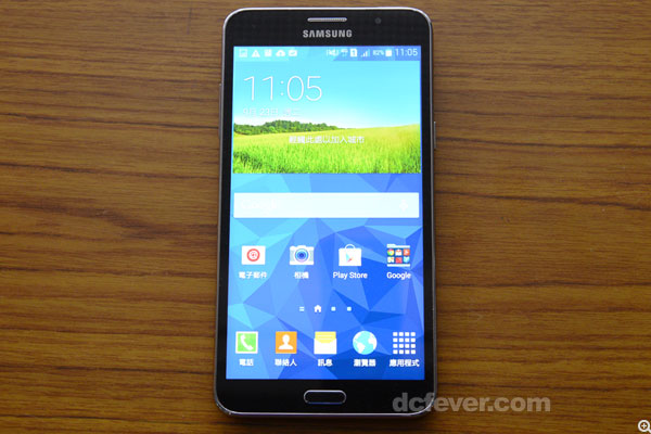 Samsung Galaxy Gear 配備了 6 吋 1280 X 720 解像度屏幕