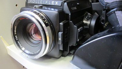 一個時代的終結：Rolleiflex 賣廠還債