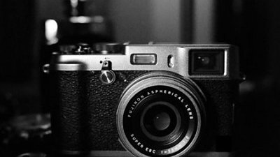 以 Ricoh GR 作假想敵：富士 X100T 傳推平價版 X70