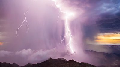 一次過拍攝大峽谷的風雷雨電，24 歲小伙子做到了！