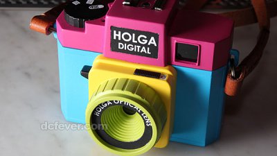不完美的美：進軍數碼的 Holga Digital