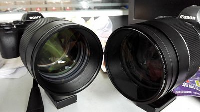 國產 135mm f/1.4 超級大瞳竟賣兩萬三！