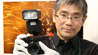 閃燈都玩復古：富士旗艦閃燈 EF-X500