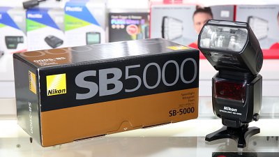 本週精選器材速遞：專業用家受落 Nikon 新閃 SB-5000
