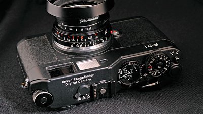 設計流出！M-Mount 神秘機傳用曲面機身及 LCD