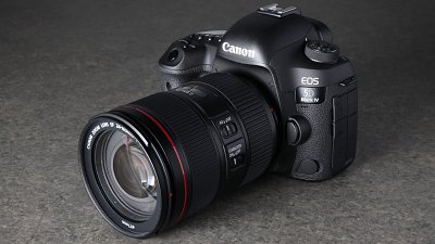 編輯 mic：「集 Canon 尖端科技於一身」- EOS 5D Mark IV 搶先實測