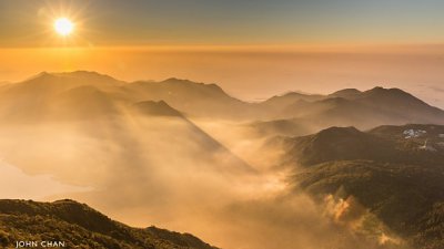 【攝影好去處】登上這一峰，巧遇雲霧 － 鳳凰山