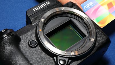 富士 1 億像素中片幅 GFX 100S 或於 2018 出場！