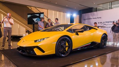 紐堡靈圈速王：Lamborghini Huracan Performante 技驚四座！