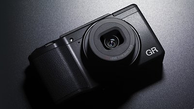 【生母都要 Out】全片幅曲面 Sensor 加持，“Ricoh” GR-E 或將過繼 “Pentax” 名下！