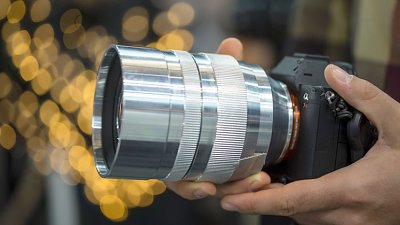 對應多個全片幅無反系統：Nisi 75mm f/0.95
