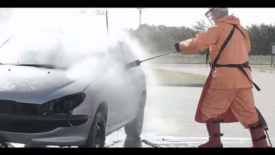 【睇片】超高壓水槍洗車，洗車變劏車！