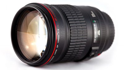 【淺景深掛帥】Canon RF 135mm f/1.8L 開發中