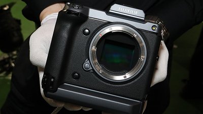 【內置 5.5 級防震、1 億解像】Fujifilm GFX 100 正式出場！