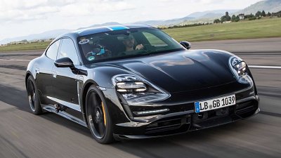 終於殺到！Porsche 首部純電車 Taycan 下月正式發表