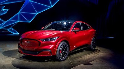 Ford Mustang Mach-E 放棄傳統車門把手　設計總監現身解說
