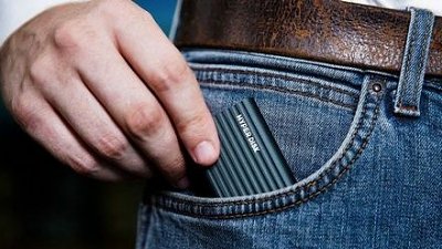 極速讀寫小硬碟，HyperDisk 隨身備份
