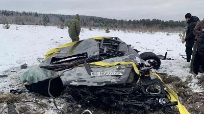 俄國 YouTuber 不滿 M-Benz G63 每月壞車！豪租直升機高空擲毁洩憤