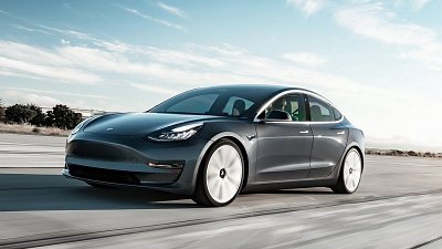 Tesla 研發全新鋰電池　壽命超長達 160 萬公里