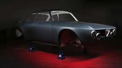 經典車型劃時代進化！Alfa Romeo 電動化，釋出 500 匹馬力 3 秒破百