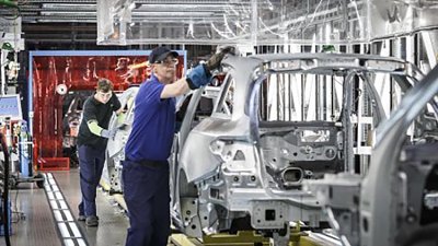 Mercedes-Benz、Volkswagen 計劃下週復工　全球供應鍊逐漸回復正常