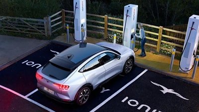 Ford 電動野馬充電表現再度提升　充電 10 分鐘竟有驚人續航！