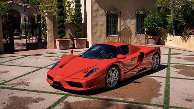 「蘇富比」轉戰網上拍賣　2003 Ferrari Enzo 反刷新最高紀錄