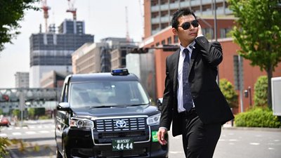 【平民尊享】日本推「SP風的士」司機兼當保鑣送上名人體驗　價錢意想不到「抵玩」