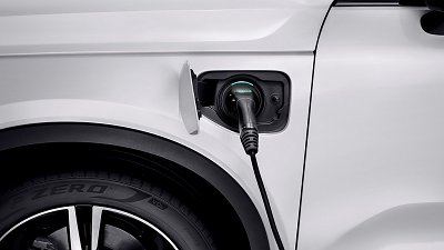 電動車過急掀另類環保問題　15 年後電池回收 70 萬噸