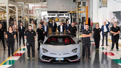 成最好賣 V12 超跑！Lamborghini「大牛」大賣 10,000 部　成就解鎖