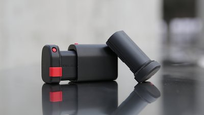 顛覆相機電池革命：X-Tra 推出可當尿袋新電池