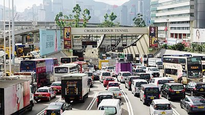 派糖無望反加辣！汽車牌費加價 3 成　搵食司機叫苦連天