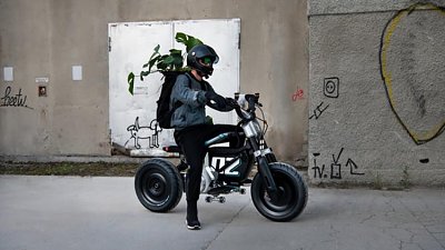 BMW 電動電單車極速 90 公里　夠 16 歲就騎得！