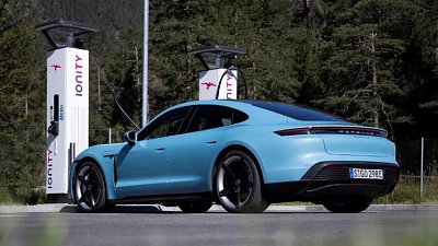 Porsche、IONITY 深度合作！800V 高壓快充 3 年增至 7000 個