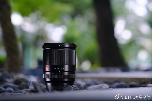 拍星空、拍Vlog 都得：Viltrox AF 13mm F1.4 延期上市- DCFever.com