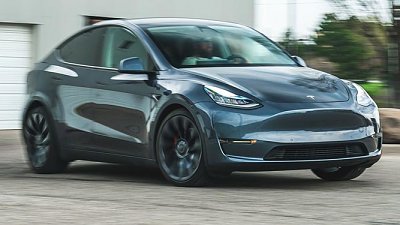 Elon Musk：Model Y 稱霸全球，Tesla 入門電動車即將亮相